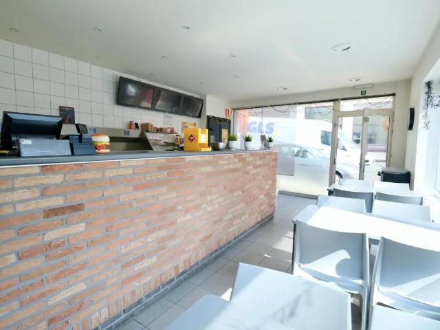 Local Commercial vente à Bodeghem-saint-martin, Brabant