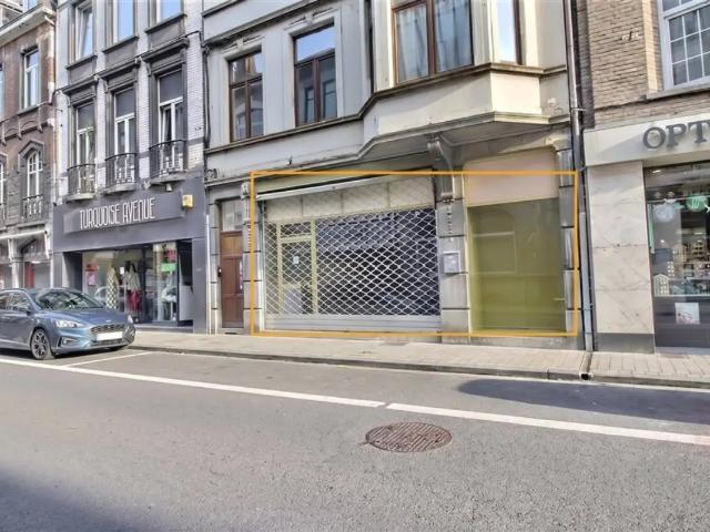 Local Commercial vente à Dinant, Wallonie