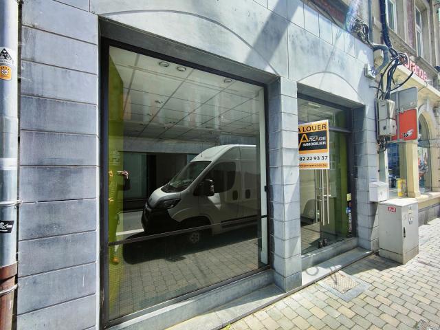 Local Commercial vente à Dinant, Wallonie