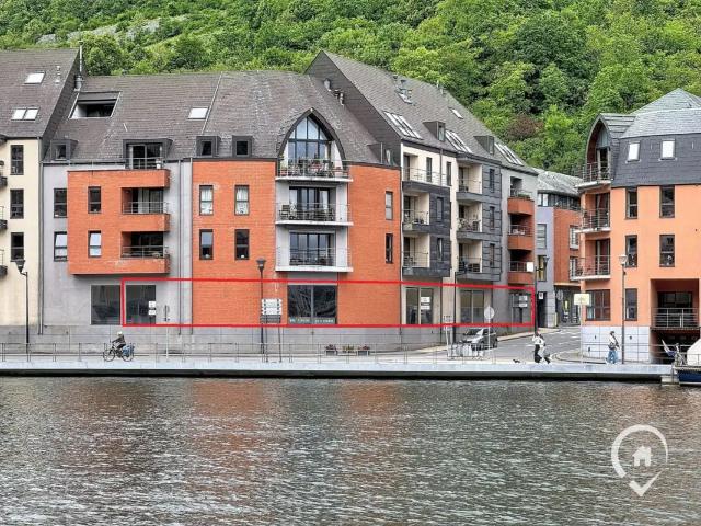 Local Commercial vente à Dinant, Wallonie