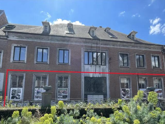 Local Commercial vente à Dinant, Wallonie