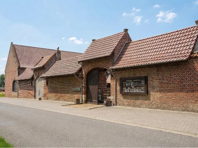 Local Commercial vente à Ellezelles, Wallonie