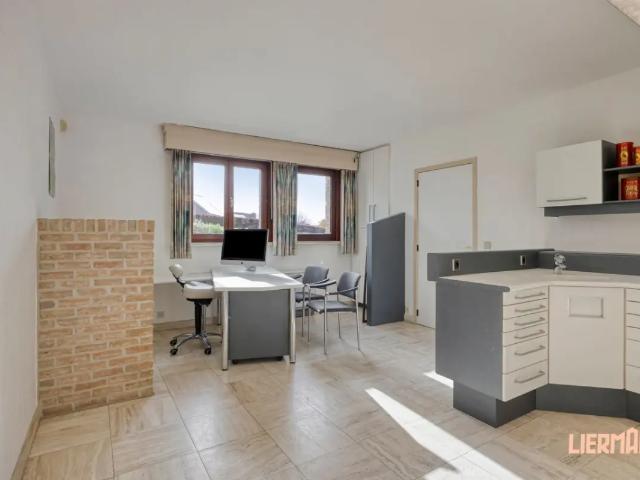 Local Commercial vente à Aaigem, Oost-Vlaanderen