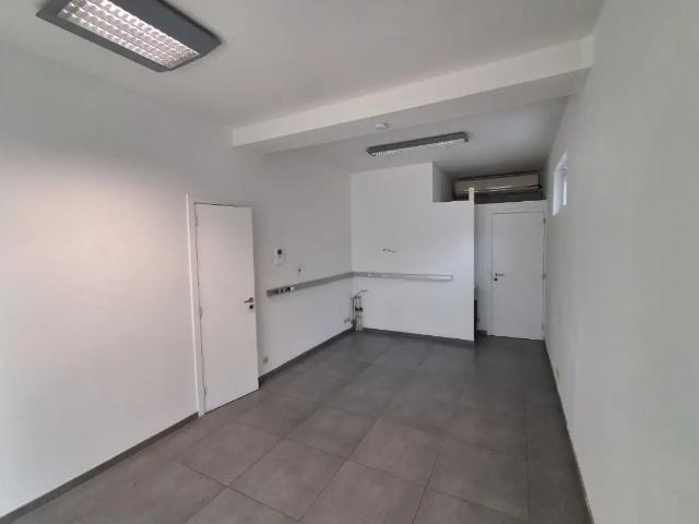 Local Commercial vente à Manage, Wallonie