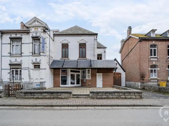 Local Commercial vente à Hastière, Wallonie