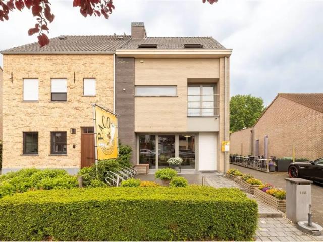 Local Commercial vente à Herentals, Antwerpen