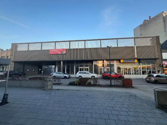 Local Commercial vente à Herstal, Wallonie