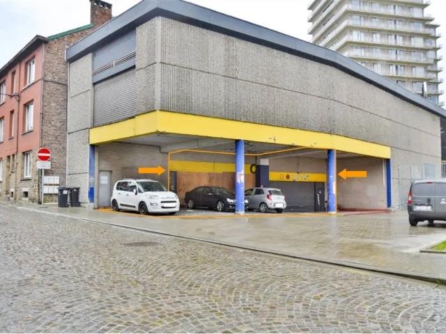 Local Commercial vente à Huy, Wallonie