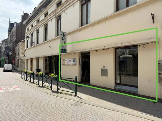 Local Commercial vente à Huy, Wallonie
