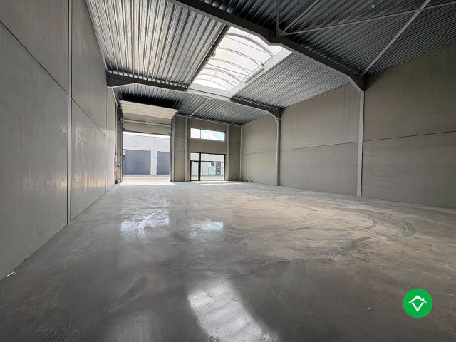 Local Commercial vente à Ichtegem, West-Vlaanderen
