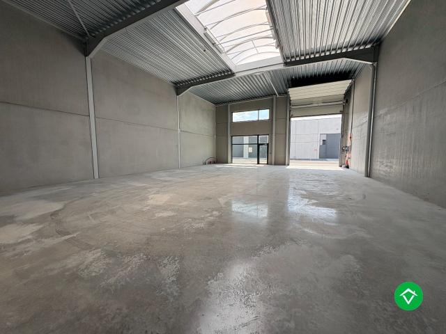 Local Commercial vente à Ichtegem, West-Vlaanderen