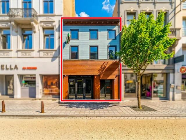 Local Commercial vente à La Louvière, Wallonie