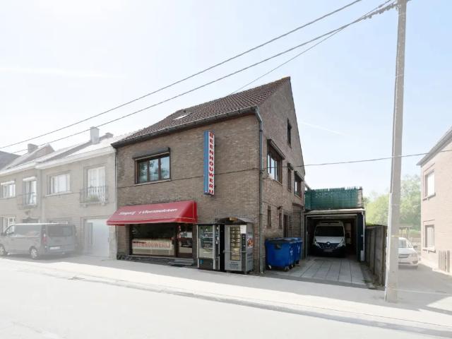 Local Commercial vente à Lede, Oost-Vlaanderen