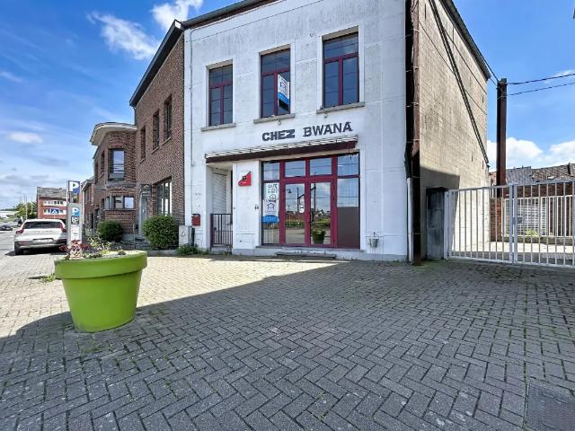 Local Commercial vente à Leuze-en-hainaut, Wallonie