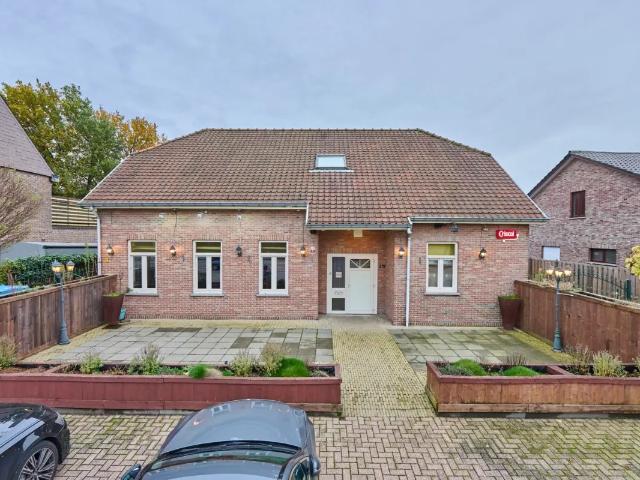 Local Commercial vente à Lommel, Limburg