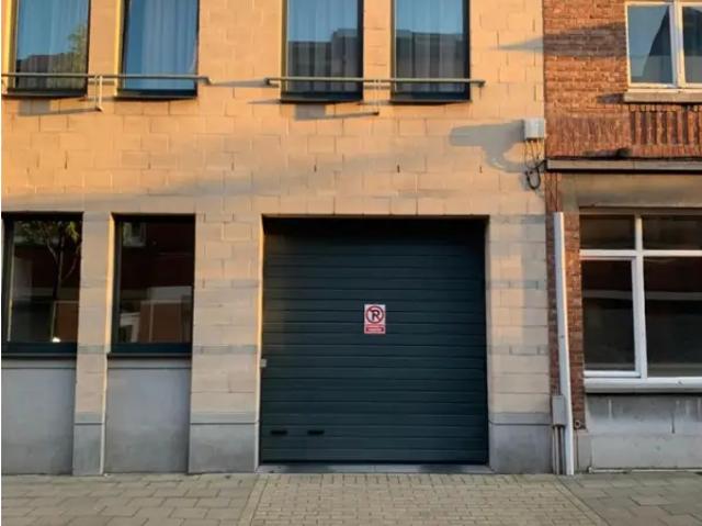 Local Commercial vente à Lava, Brabant