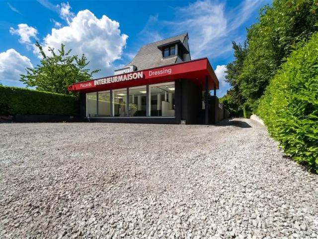Local Commercial vente à Loverval, Wallonie