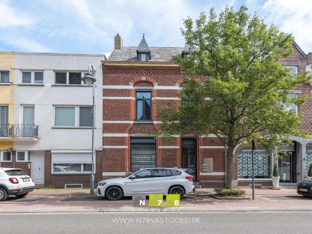Local Commercial vente à Maaseik, Limburg