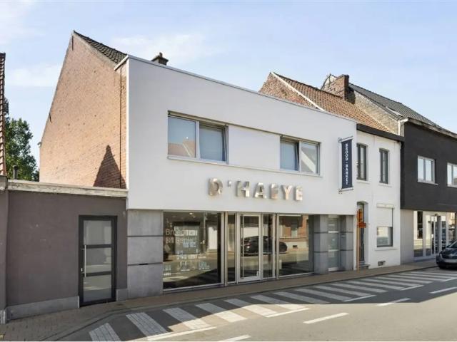 Local Commercial vente à Tielt, West-Vlaanderen