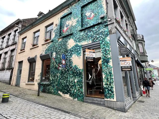 Local Commercial vente à Bergen, Wallonie