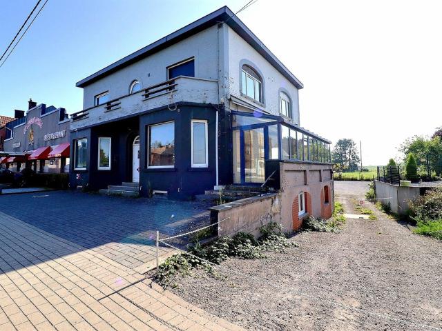 Local Commercial vente à Montignies, Wallonie