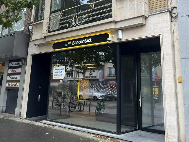 Local Commercial vente à Mortsel, Antwerpen