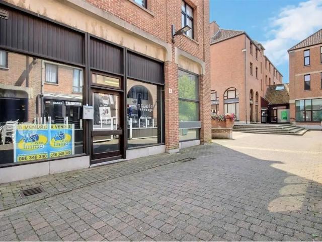 Local Commercial vente à Mouscron, Wallonie