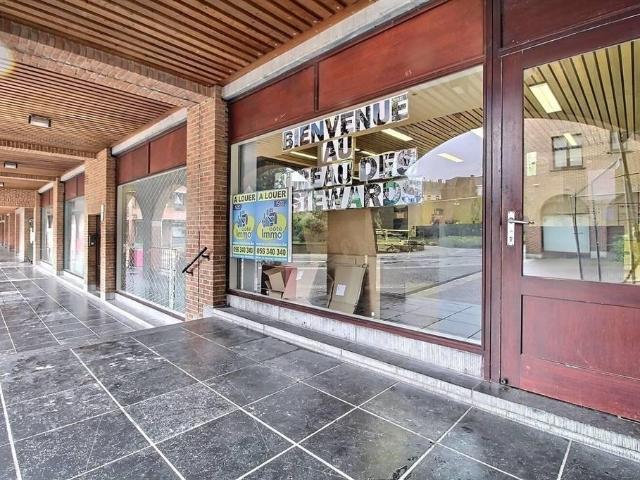 Local Commercial vente à Mouscron, Wallonie
