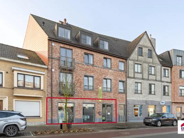 Local Commercial vente à Oostrozebeke, West-Vlaanderen