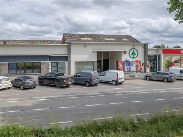 Local Commercial vente à Aat, Wallonie