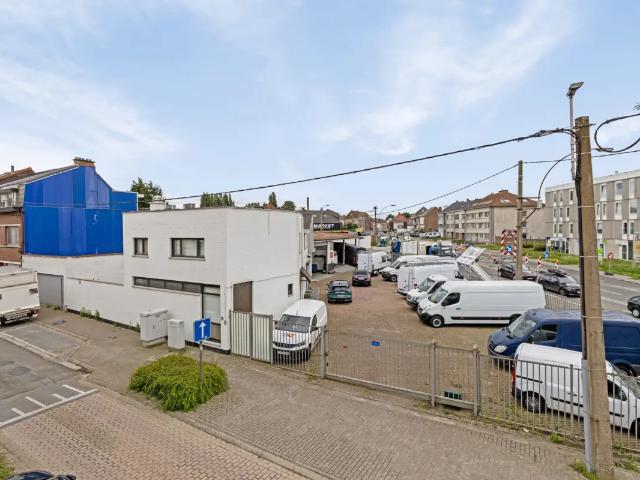 Local Commercial vente à Sint-pieters-leeuw, Brabant