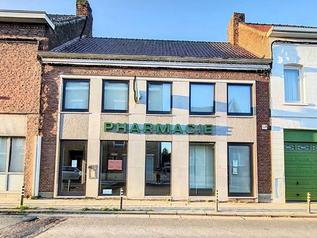 Local Commercial vente à Pecq, Wallonie