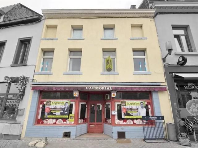 Local Commercial vente à Péruwelz, Hainaut