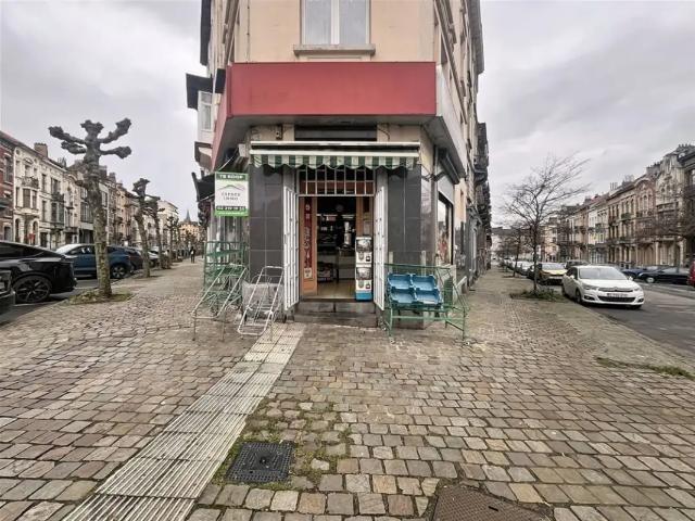 Local Commercial vente à Schaarbeek, Bruxelles
