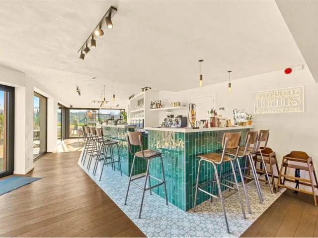 Local Commercial vente à Maarkedal, Oost-Vlaanderen