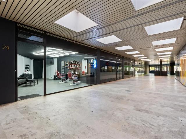 Local Commercial vente à Sint-niklaas, Oost-Vlaanderen