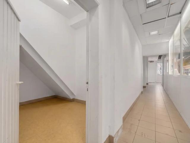 Local Commercial vente à Sint-niklaas, Oost-Vlaanderen