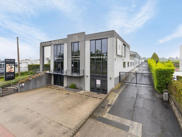 Local Commercial vente à Sint-pieters-leeuw, Brabant