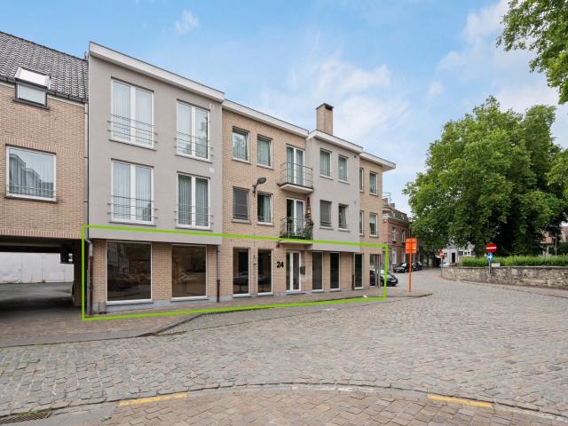 Local Commercial vente à Sint-pieters-leeuw, Brabant