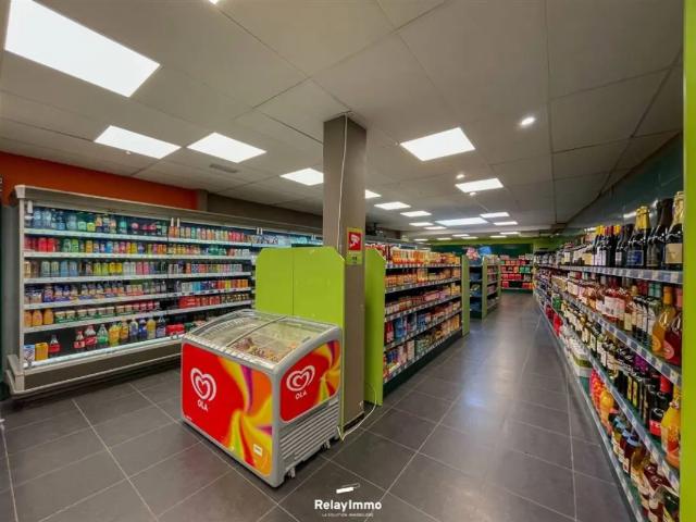 Local Commercial vente à Brunehaut, Wallonie