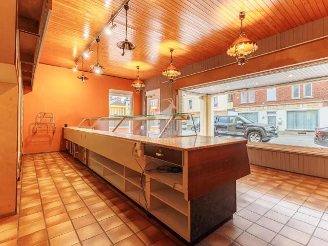 Local Commercial vente à Courcelles, Wallonie