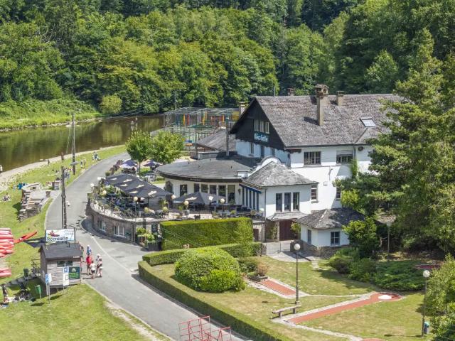 Local Commercial vente à Vresse, Wallonie