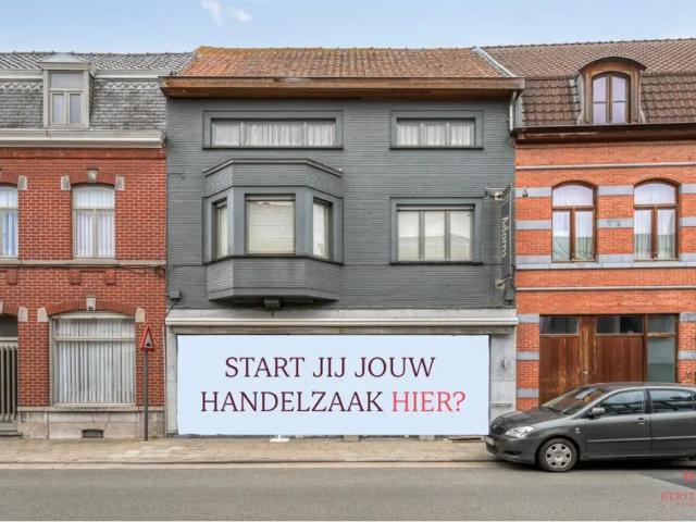 Local Commercial vente à Dentergem, West-Vlaanderen