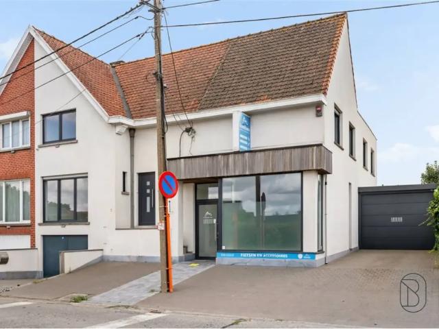 Local Commercial vente à Waregem, West-Vlaanderen