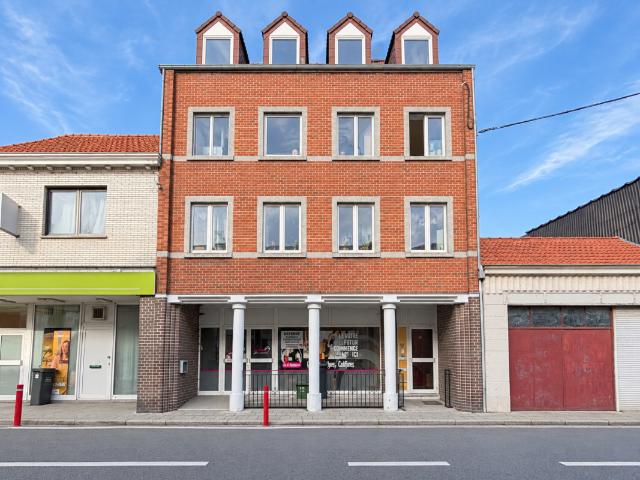 Local Commercial vente à Lantremange, Waremme