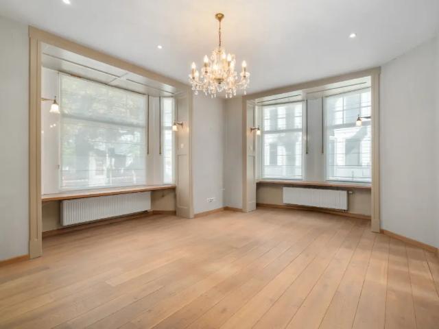 Local Commercial vente à Zottegem, Oost-Vlaanderen