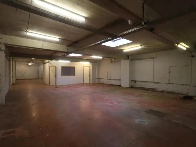 Local Commercial vente à Anderlecht, Brussel-Hoofdstad - Bruxelles-Capitale