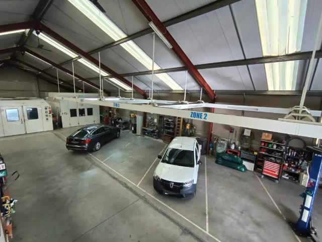 Local Commercial vente à La Louvière, Wallonie