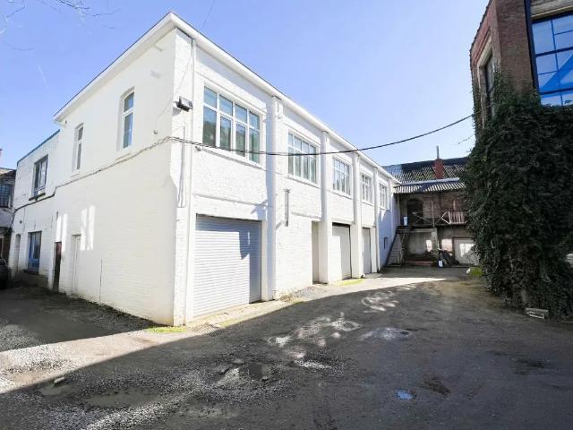 Local Commercial vente à Braine-le-comte, Wallonie