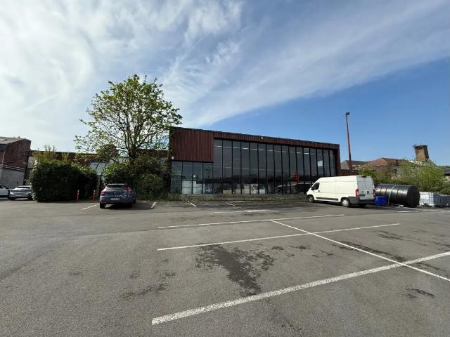 Local Commercial vente à Charleroi, Wallonie